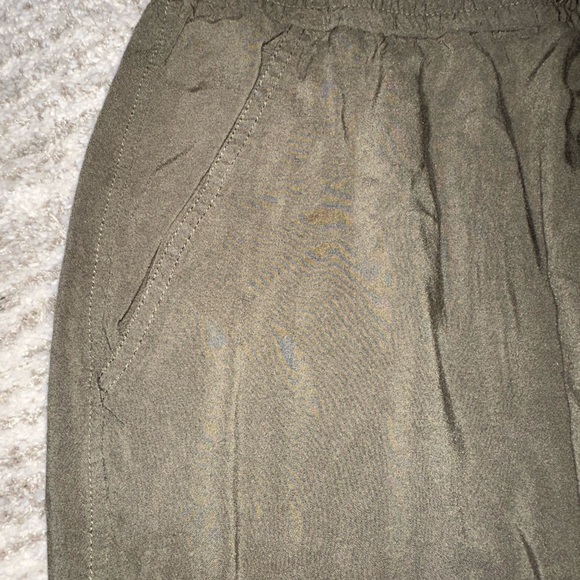Army green jogger style cargo pants - Picture 6 of 8